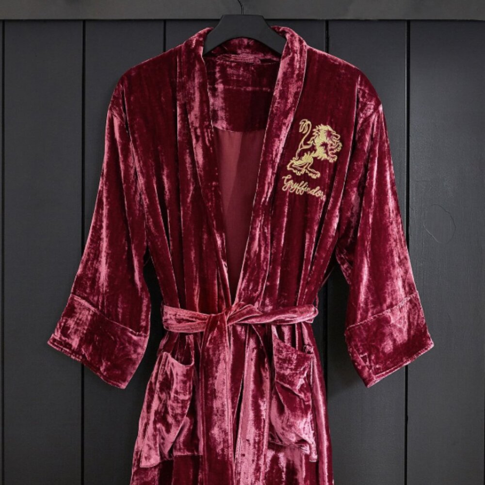 Harry Potter™ Gryffindor™ Velvet Robe